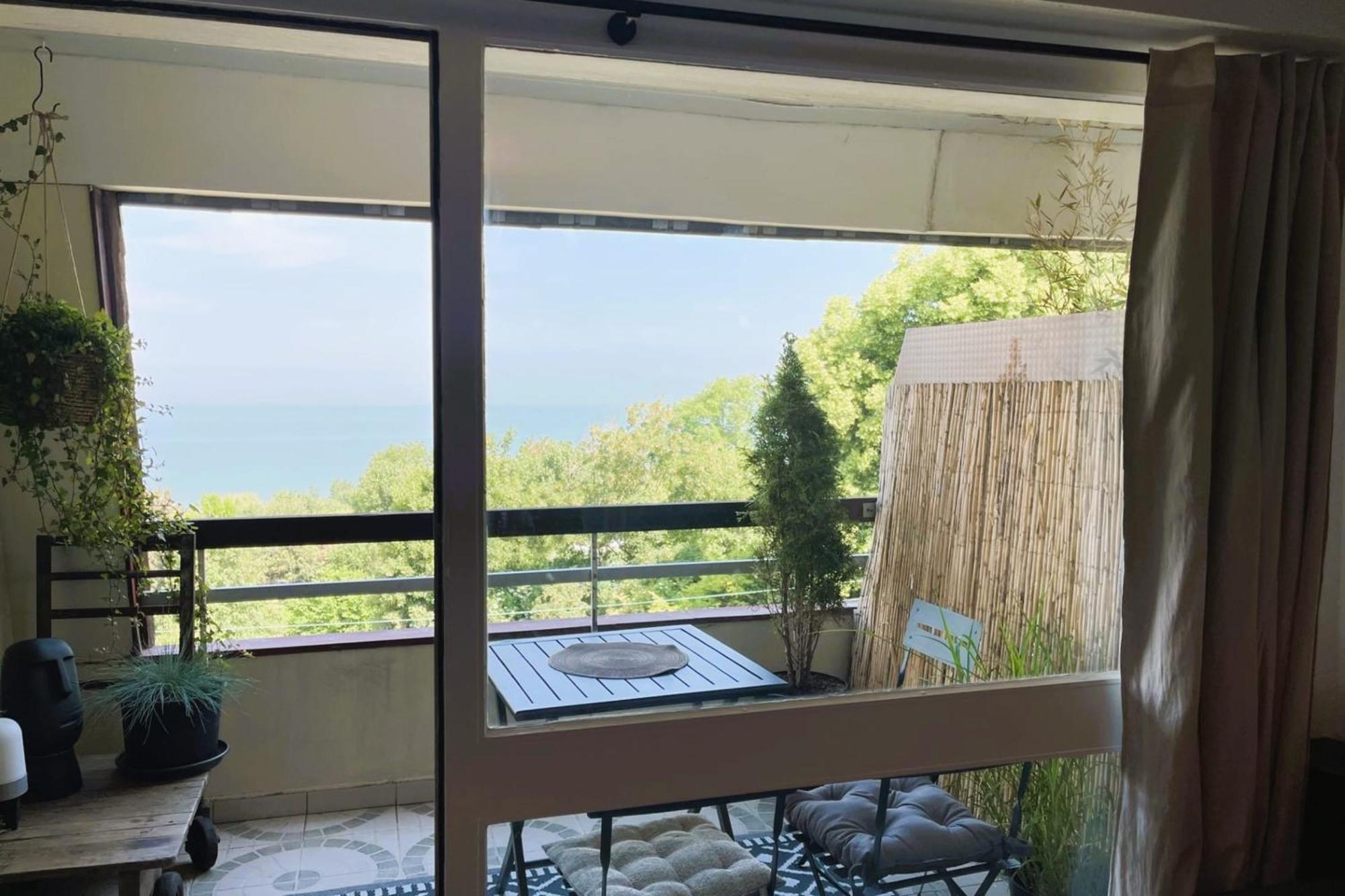 Aux Flots Bleus Avec Balcon Et Vue Sur Mer Trouville-sur-Mer Exterior foto