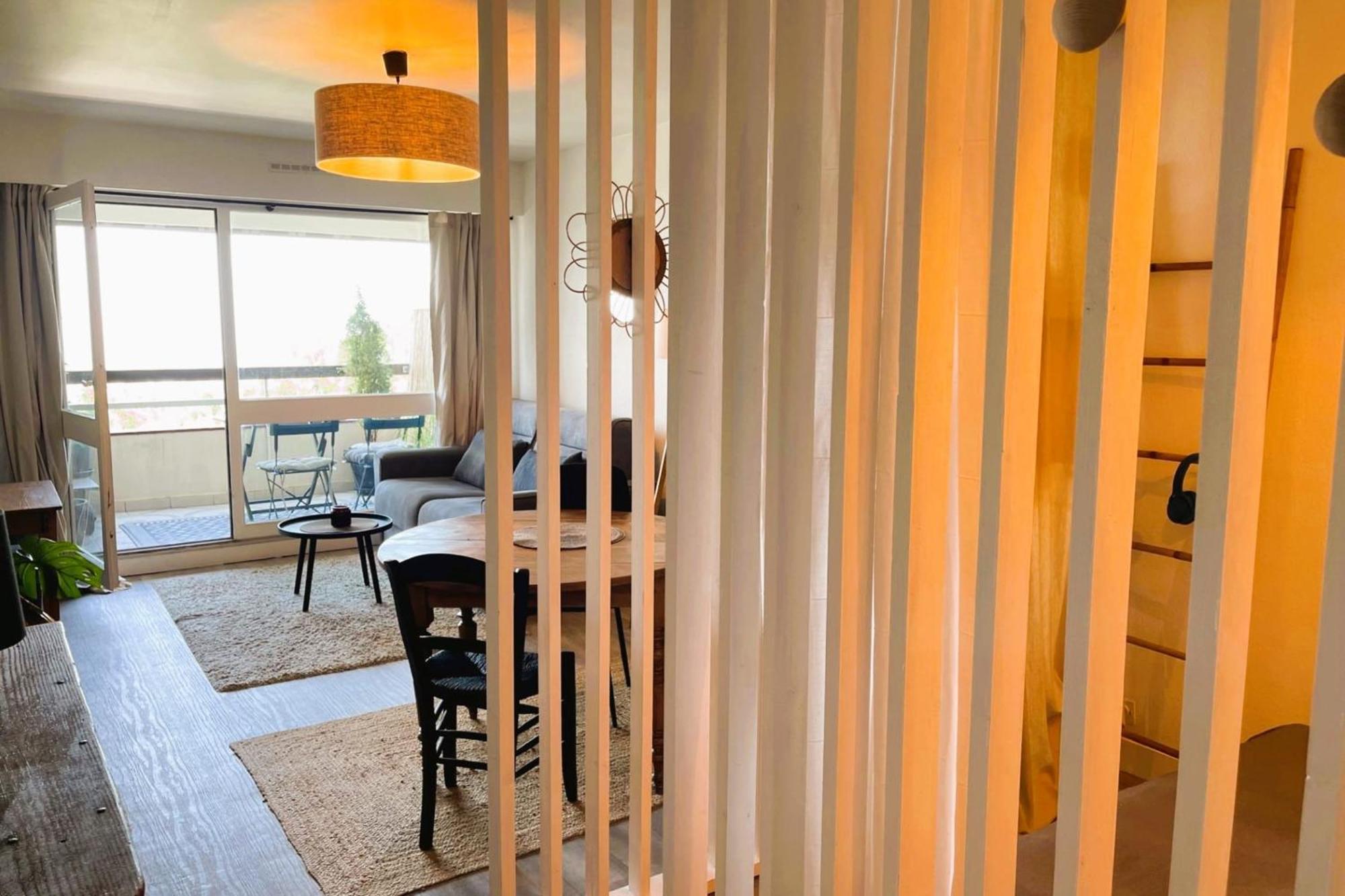 Aux Flots Bleus Avec Balcon Et Vue Sur Mer Trouville-sur-Mer Exterior foto